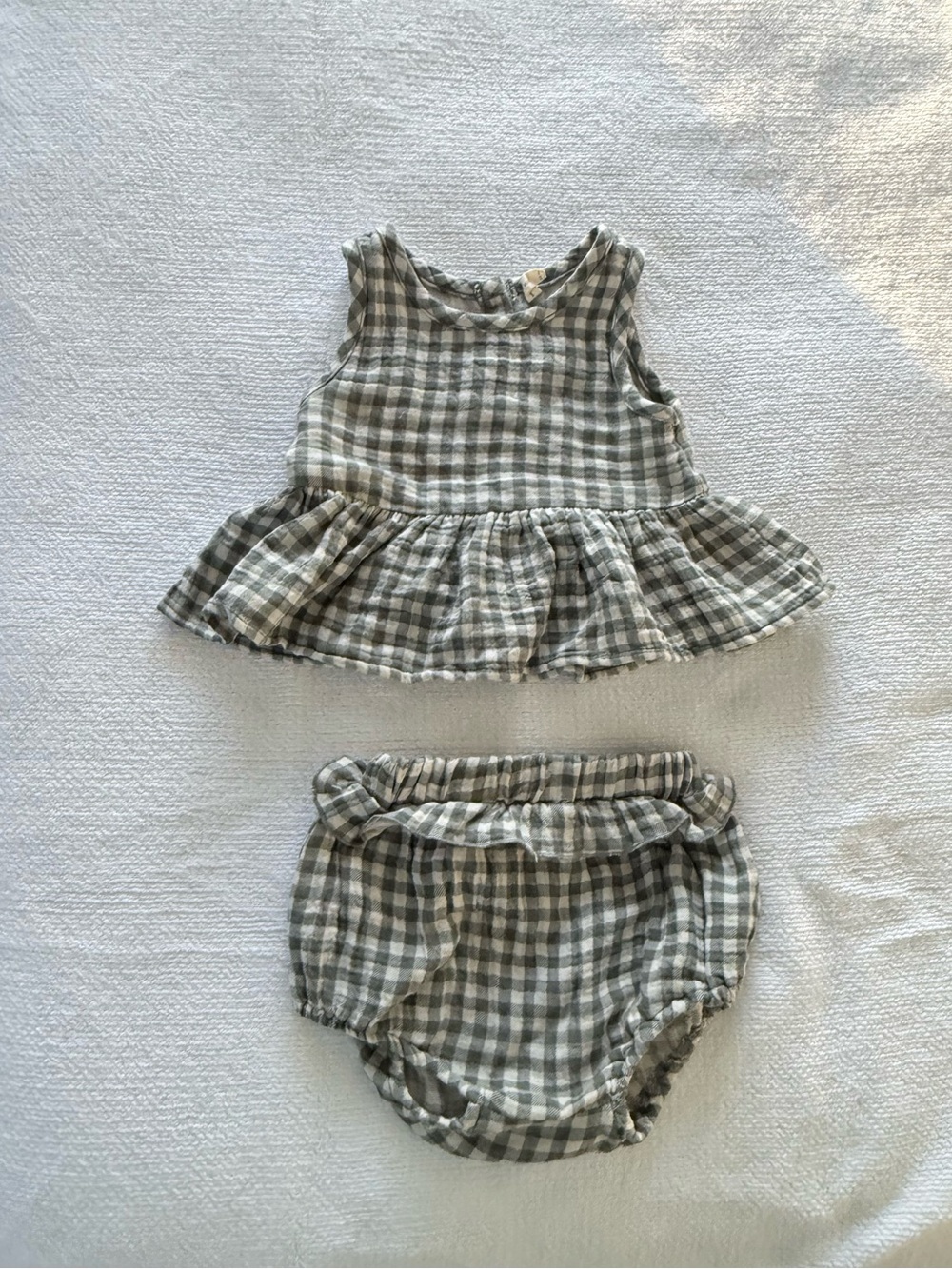 Quincy Mae sage gingham set 12-18 months EUC
